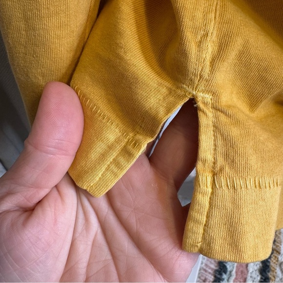 Old Navy Yellow Long Sleeve T-Shirt Sweater Sz Medium - Picture 7 of 9